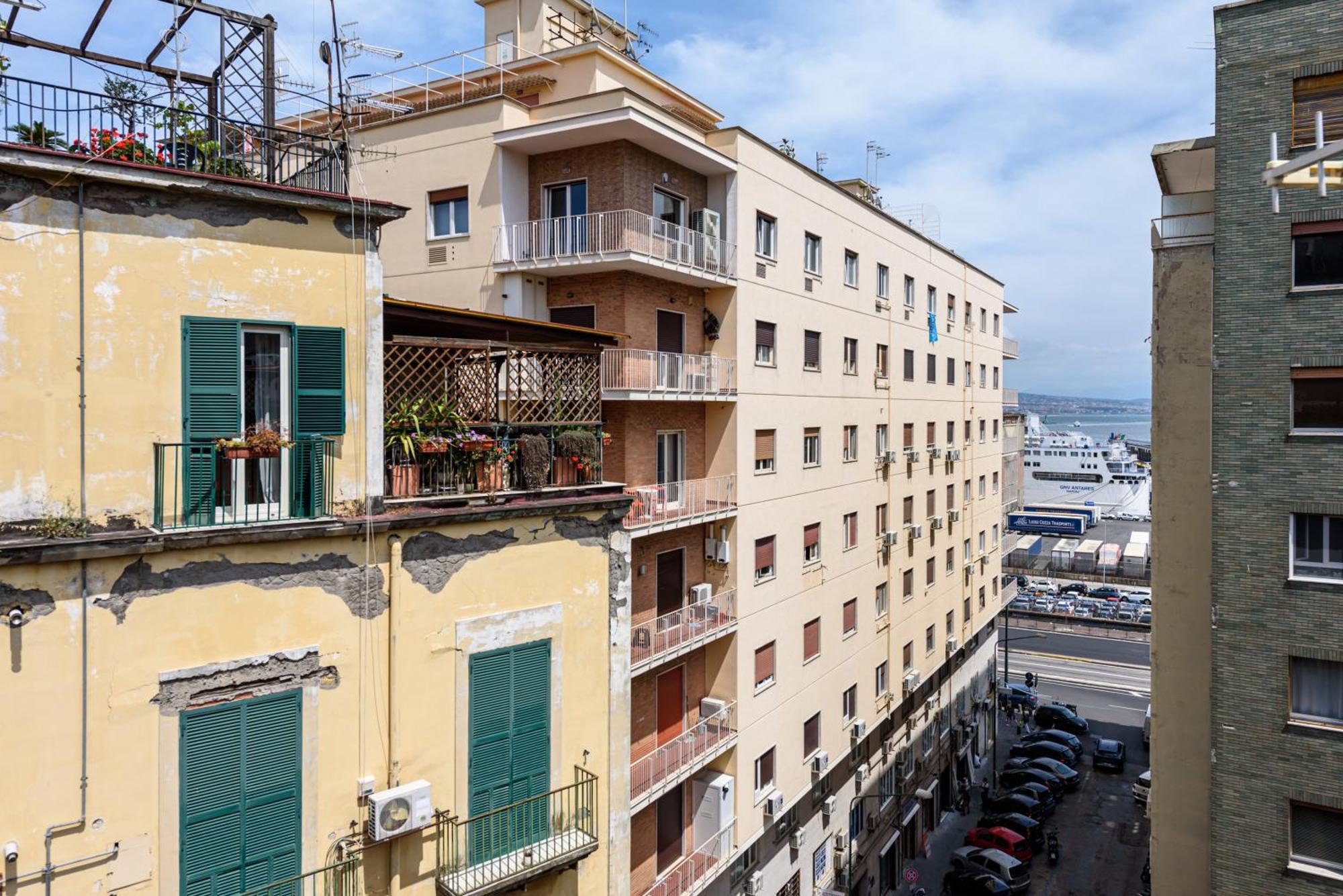 Amazing And Penthouse With Terraces In The Heart Of Napels